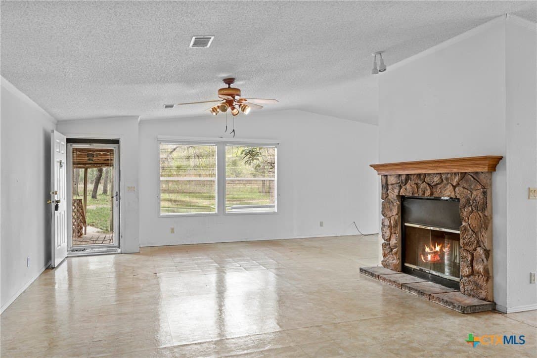 10 acres in Guadalupe County gallery image 4