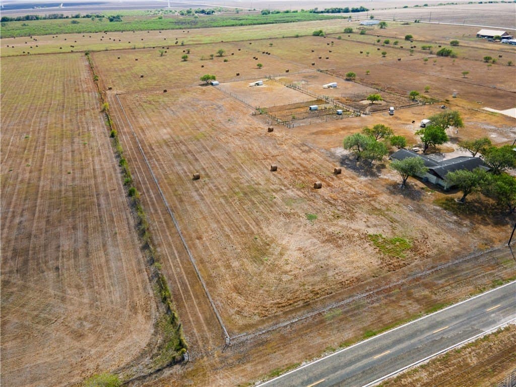 13.03 acres in San Patricio County - photo 6