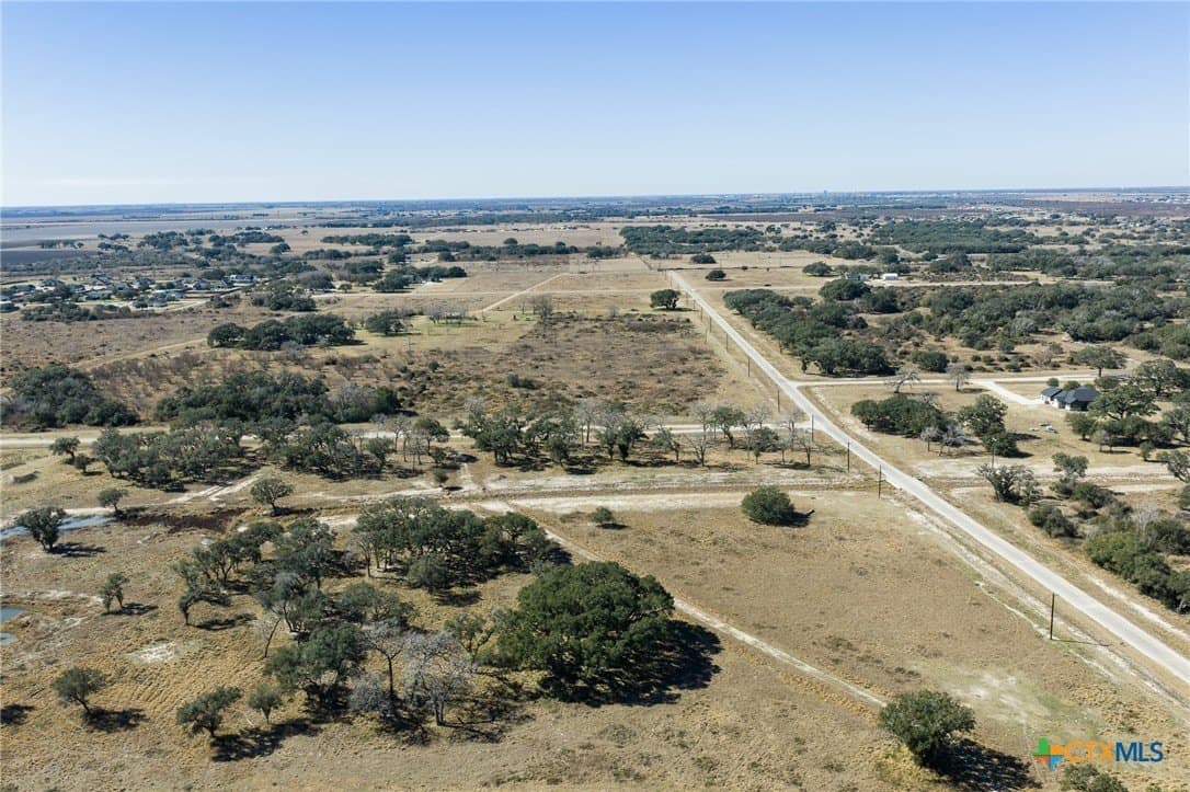6.61 acres in Victoria County - photo 7