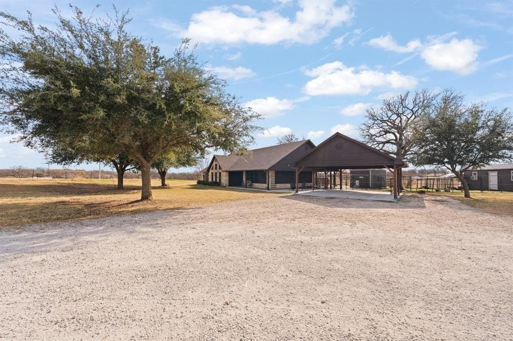 17.9 acres in Hill County gallery image 3