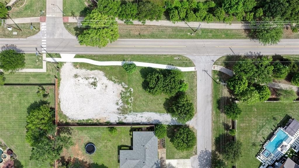 0.74 acres in Tarrant County gallery image 2