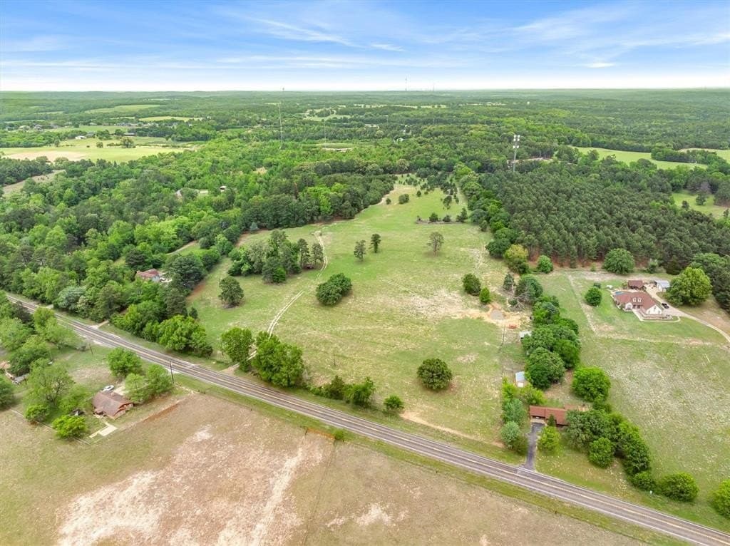 30 acres in Smith County gallery image 3