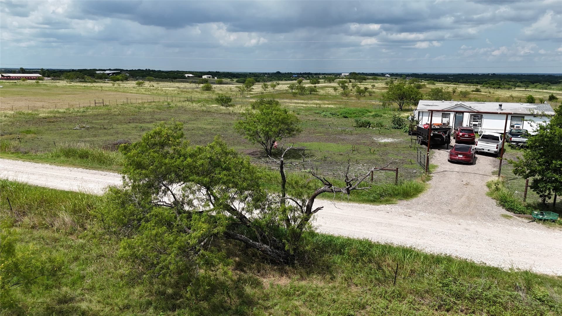 11.74 acres in Ellis County - photo 2