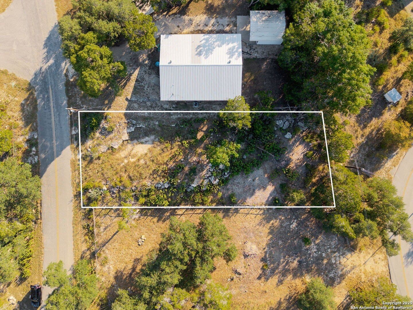 0.21 acres in Comal County - photo 5
