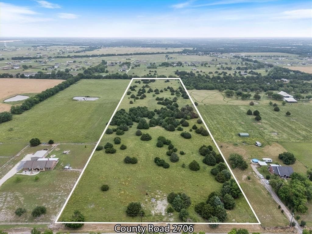 14.86 acres in Hunt County