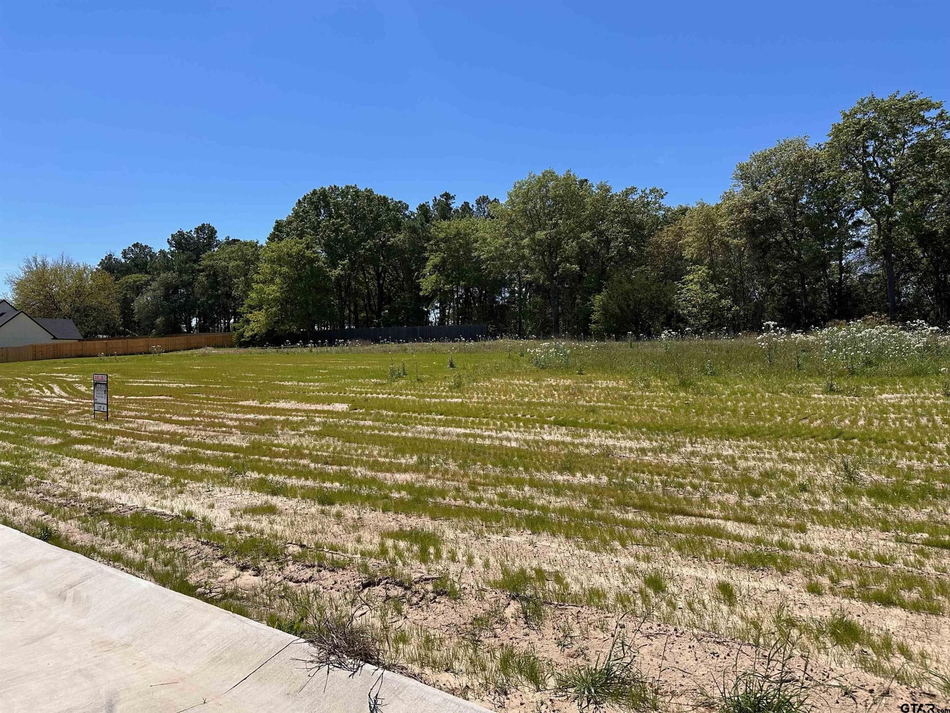 0.5 acres in Smith County gallery image 4