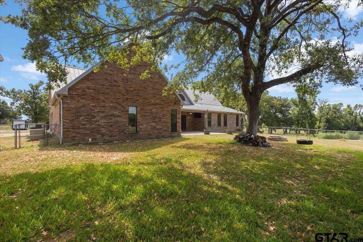 10 acres in Van Zandt County - photo 29