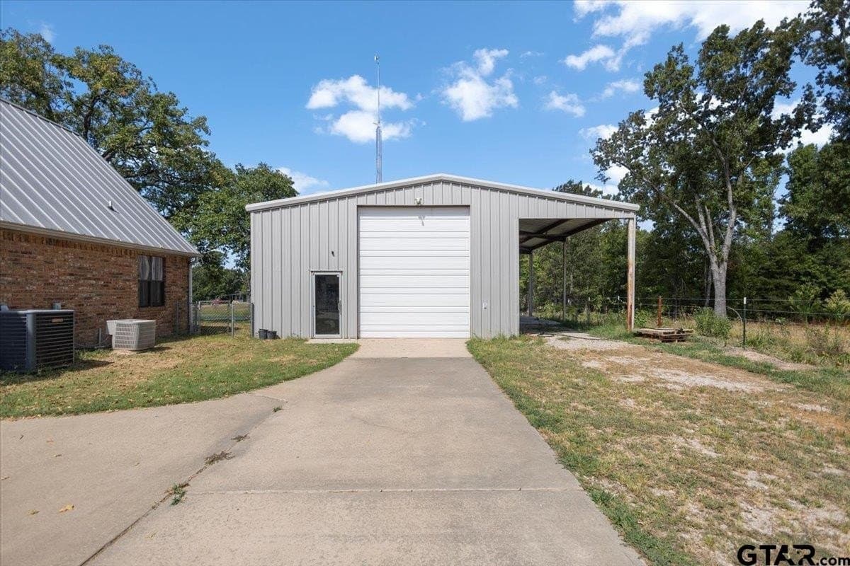 10 acres in Van Zandt County - photo 27