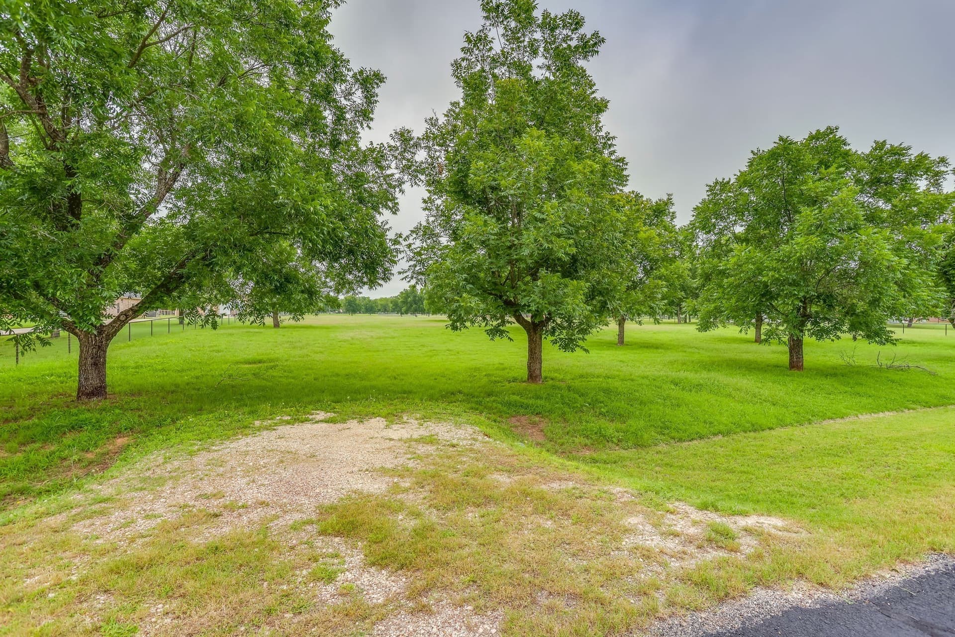 2.01 acres in Hood County gallery image 3
