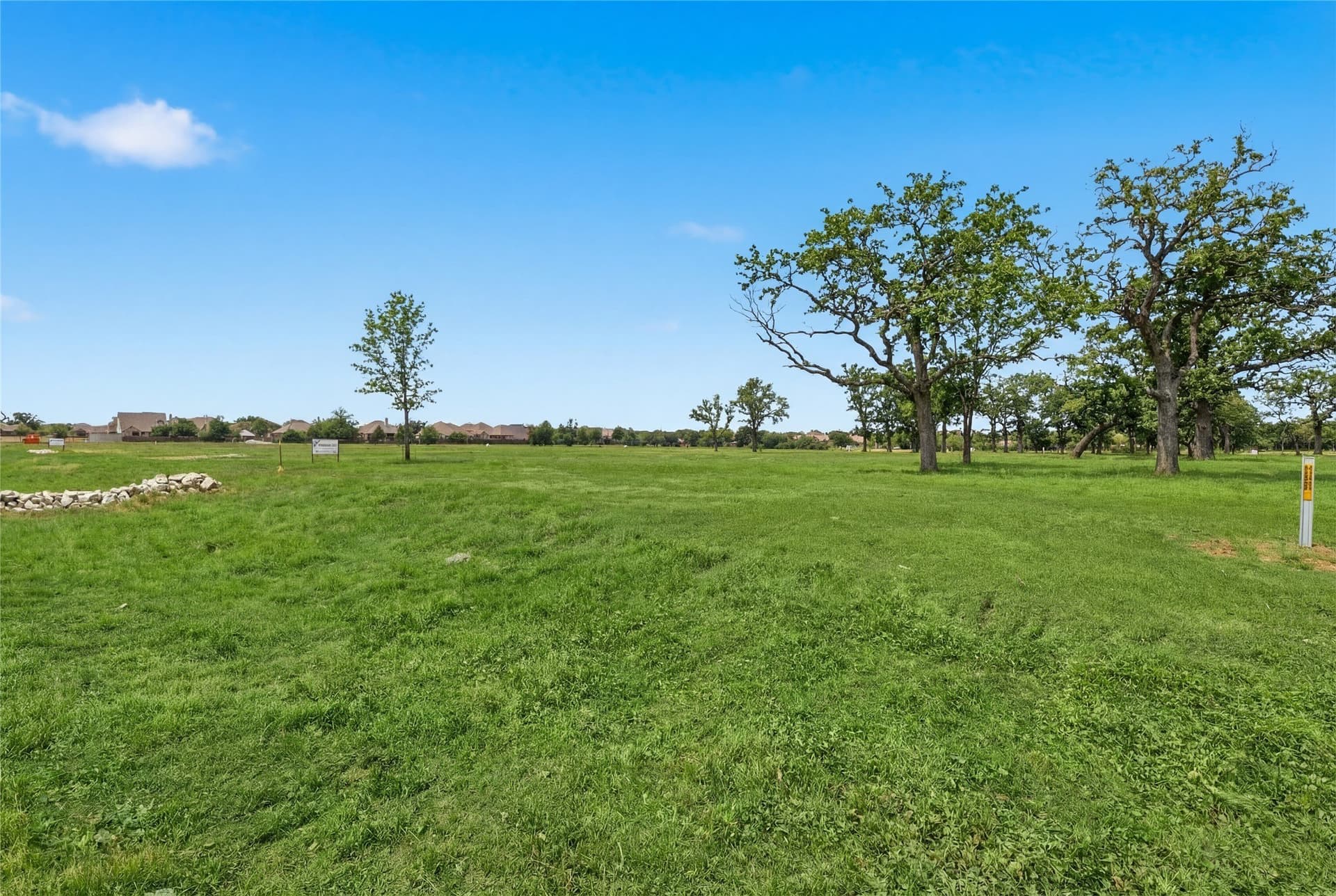 1 acres in Denton County gallery image 3