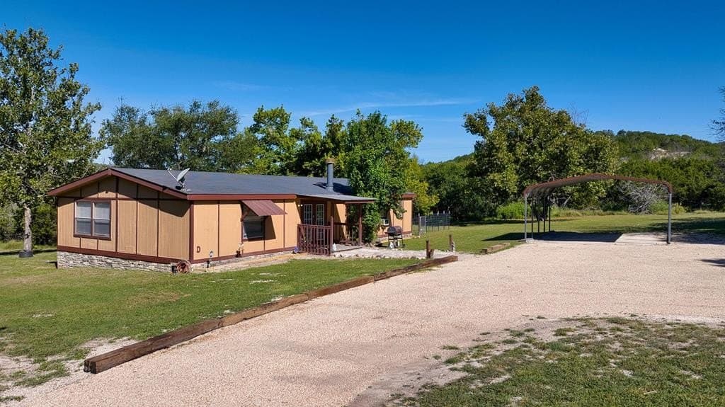 10 acres in Kerr County