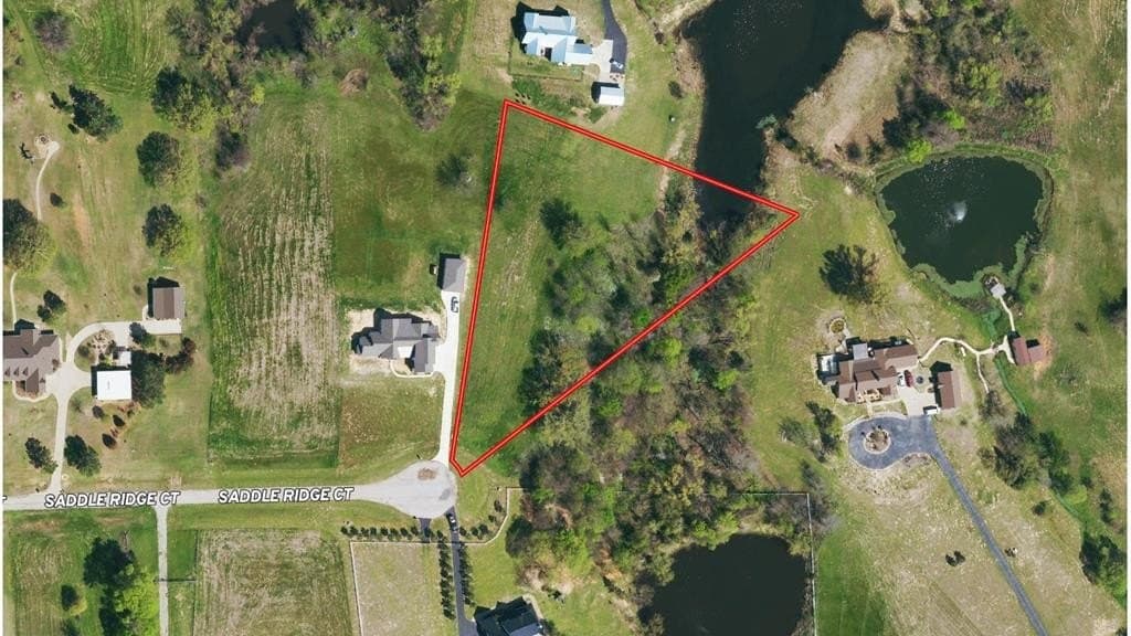 2.24 acres in Henderson County gallery image 2