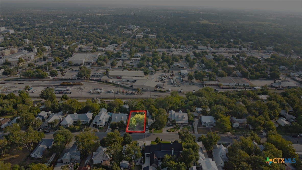 0.26 acres in Comal County - photo 4