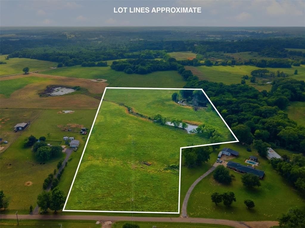 15.5 acres in Titus County