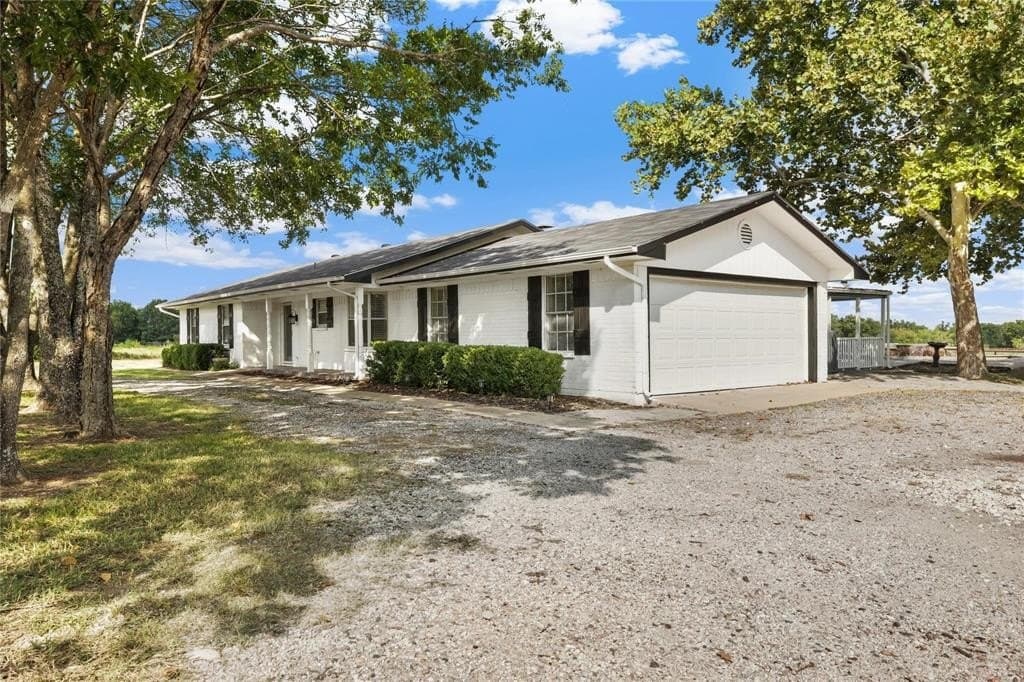 39.37 acres in Navarro County gallery image 4