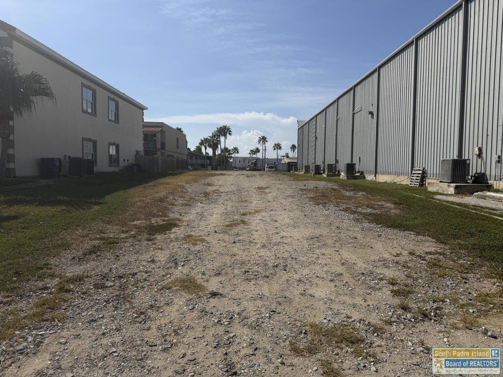 103 E Bahama St. lot: 3