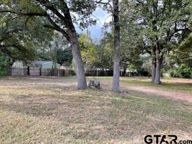 0.67 acres in Henderson County gallery image 4