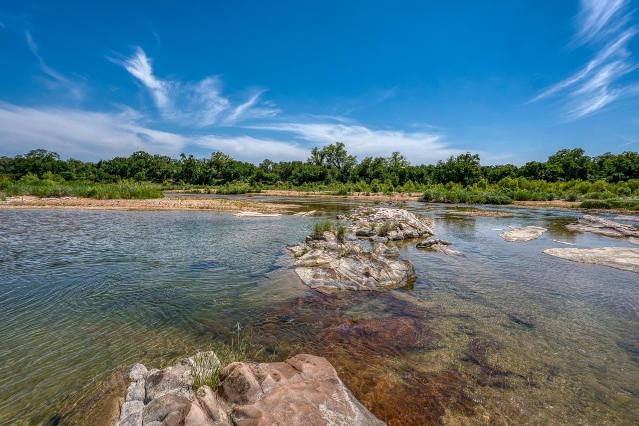 5.15 acres in Llano County