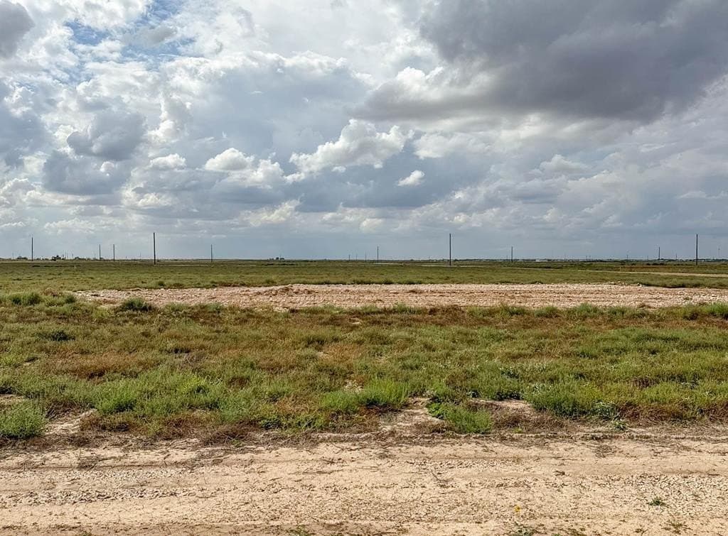 2.08 acres in Gaines County