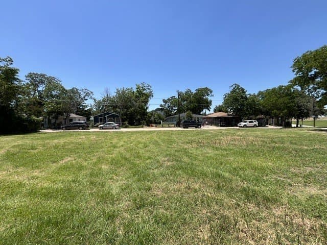 0.1 acres in Dallas County - photo 3