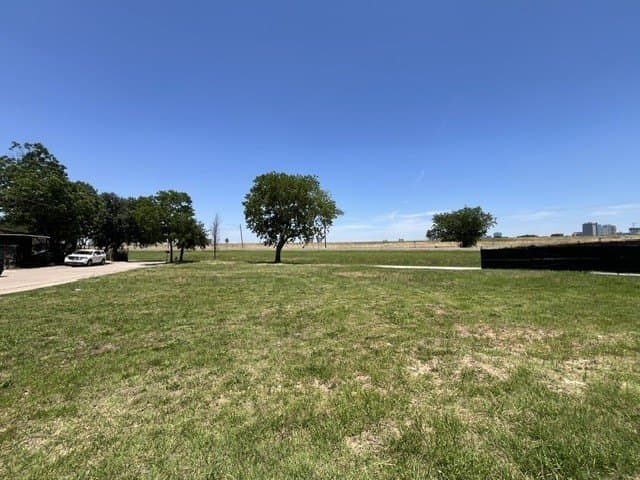 0.1 acres in Dallas County - photo 4
