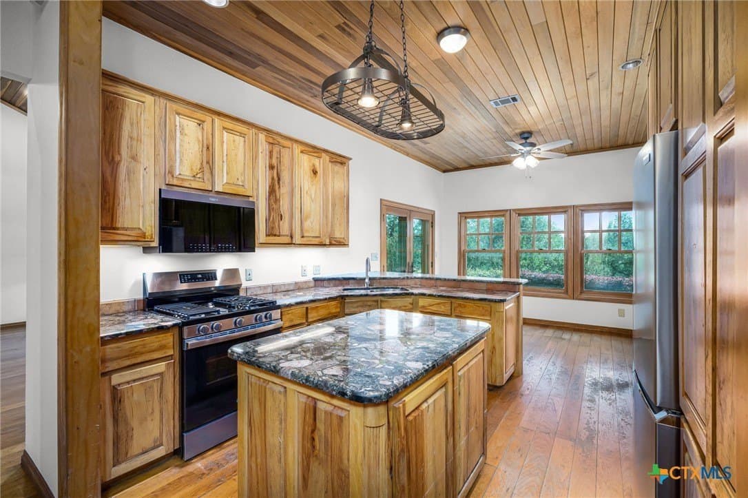 20.04 acres in Comal County - photo 28