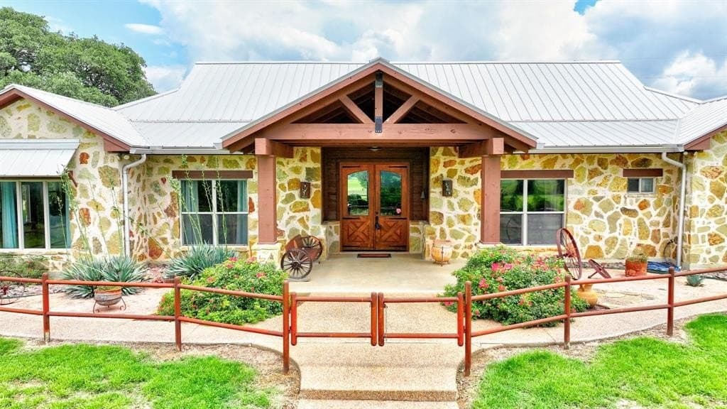 75.74 acres in Palo Pinto County