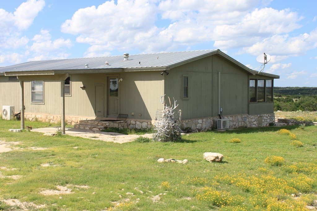 250.77 acres in Edwards County gallery image 4