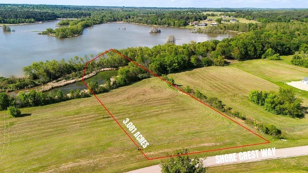 3.08 acres in Henderson County