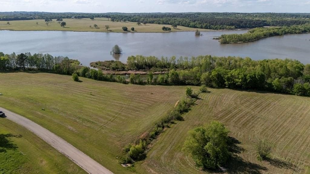 3.08 acres in Henderson County gallery image 2