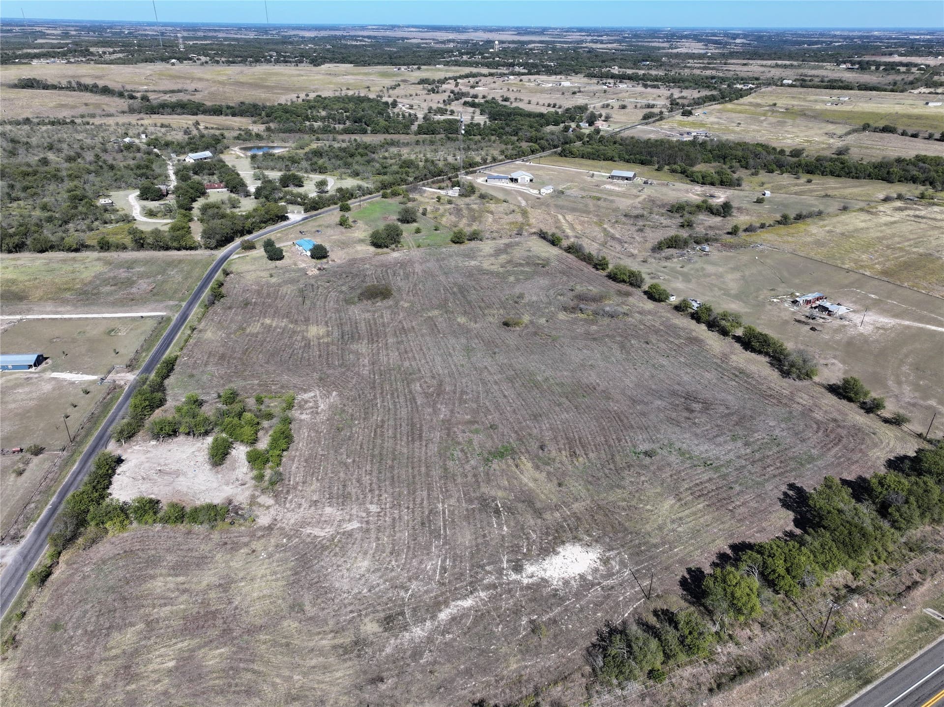 2.25 acres in McLennan County gallery image 2