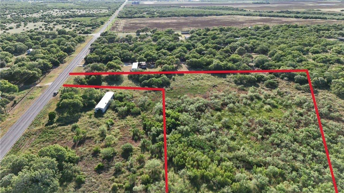 3.92 acres in Kleberg County gallery image 2