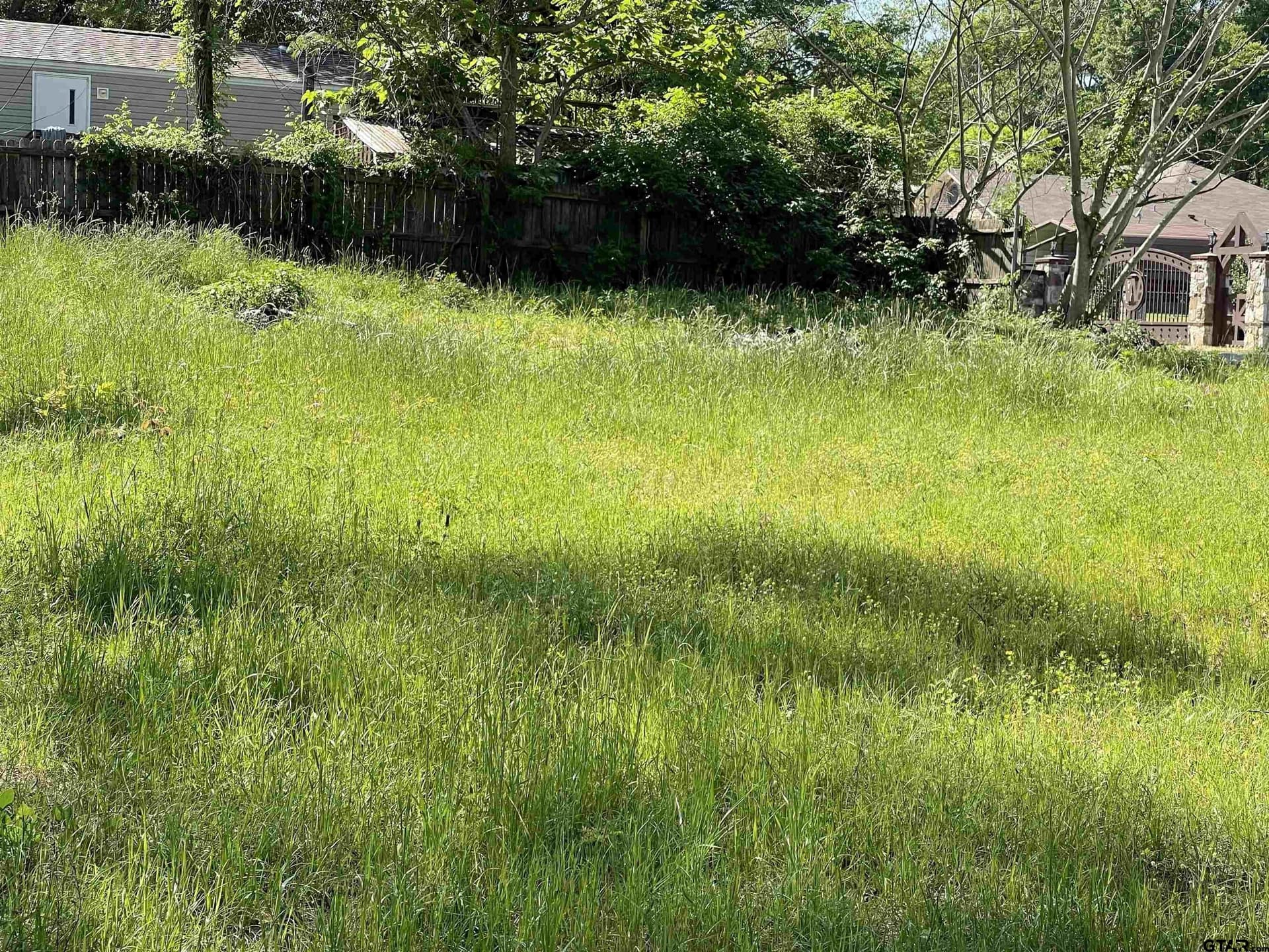 0.47 acres in Henderson County - photo 12