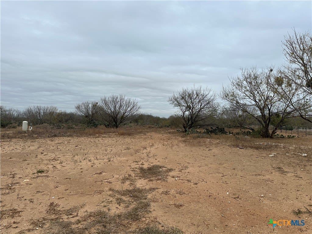 10 acres in Frio County featured view