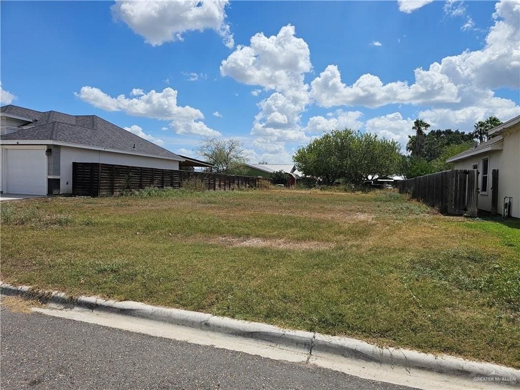 0.18 acres in Hidalgo County - photo 2
