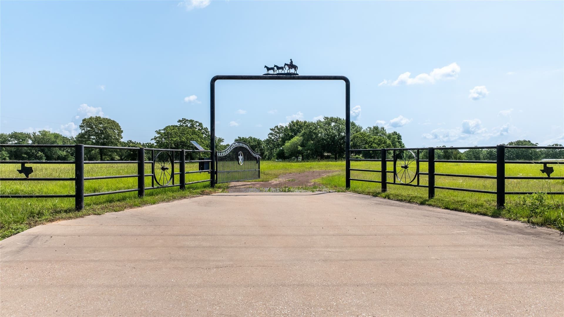 32.48 acres in Anderson County - photo 2