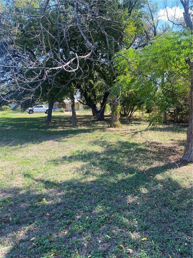 0.16 acres in McLennan County - photo 9