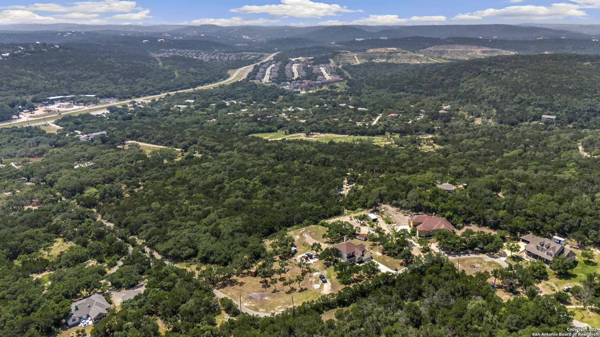 1.01 acres in Bexar County gallery image 3