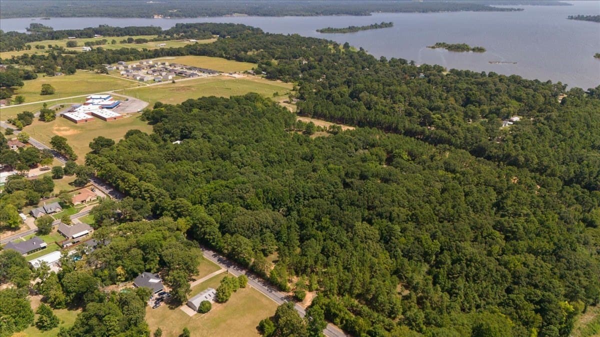 25 acres in Henderson County gallery image 2