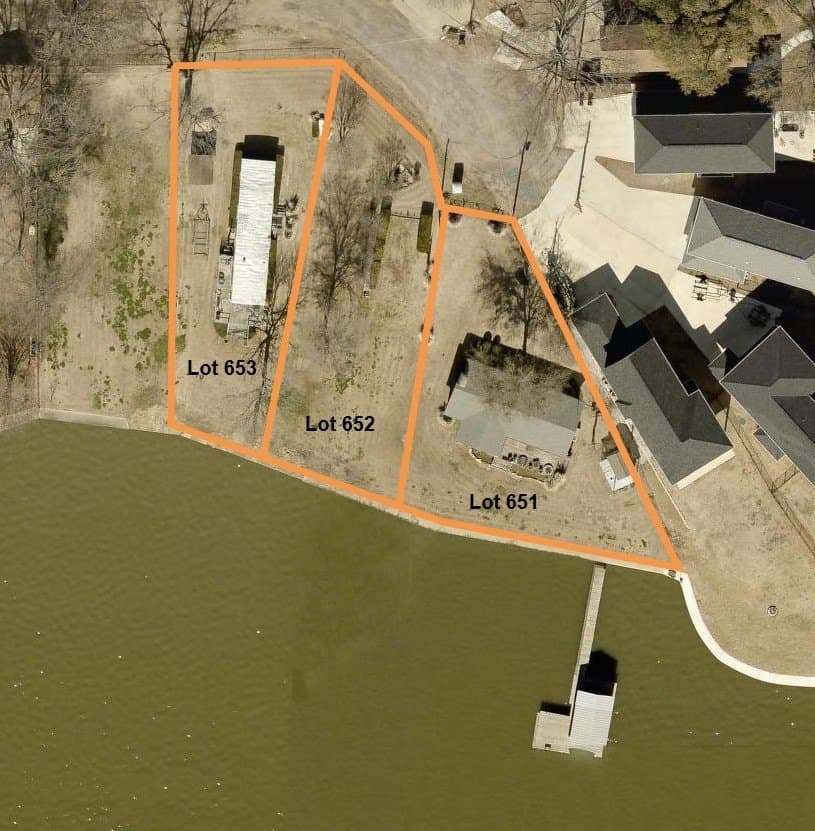 0.37 acres in Henderson County - photo 18