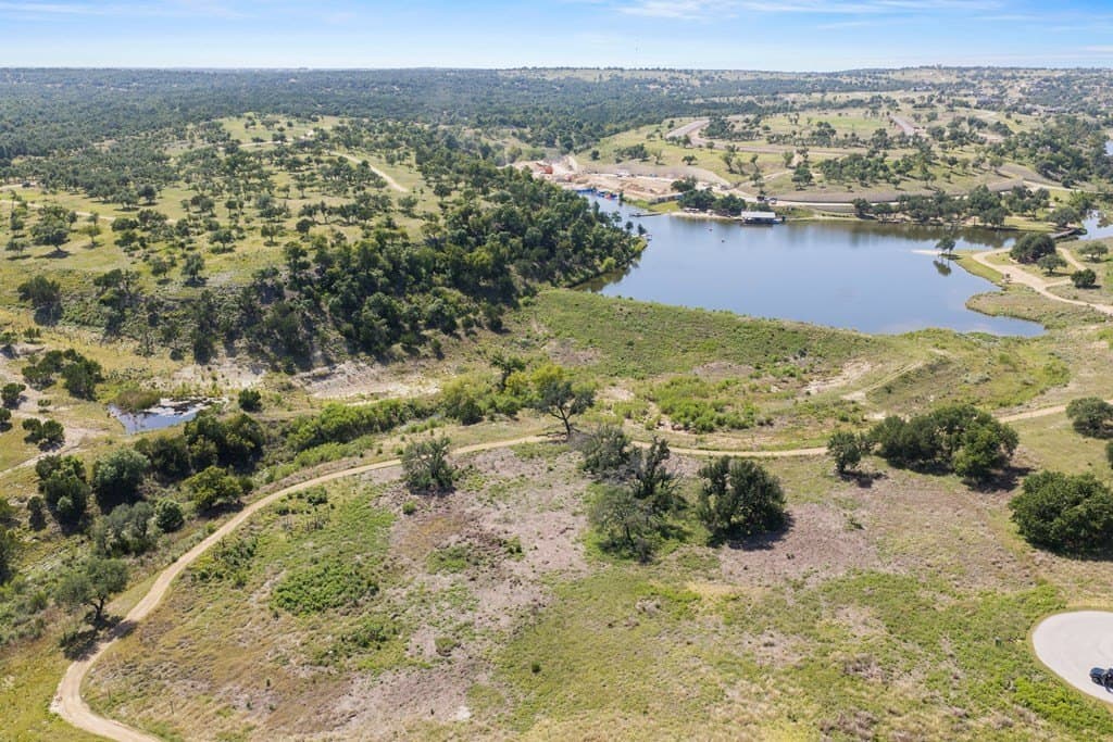 2.33 acres in Gillespie County gallery image 3