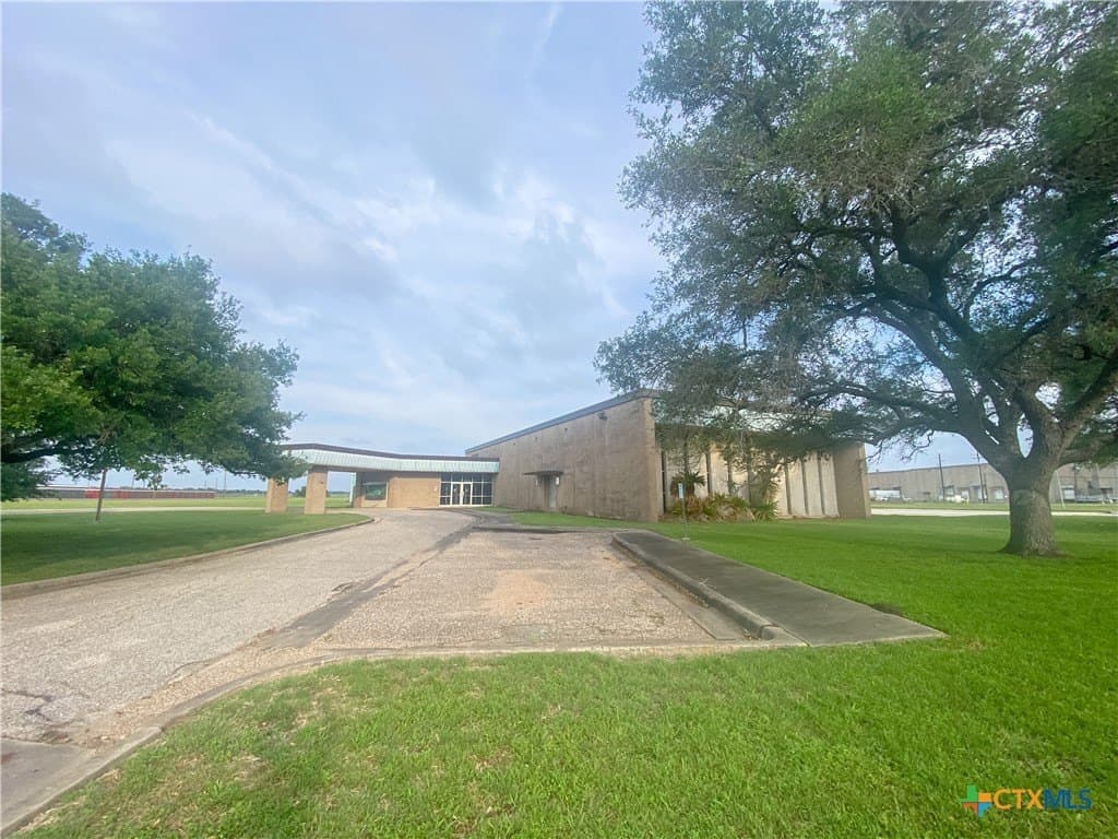 13.7 acres in Victoria County gallery image 2