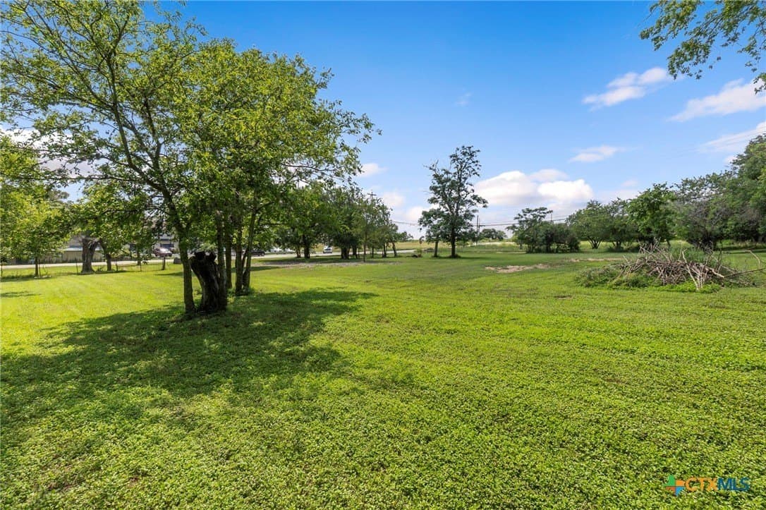 0.22 acres in Hays County gallery image 3