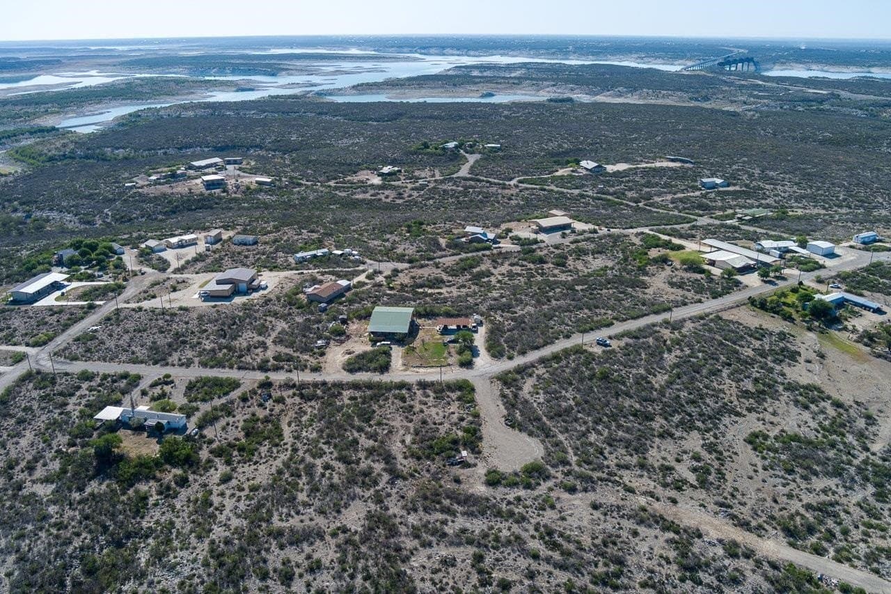 1.36 acres in Val Verde County - photo 11