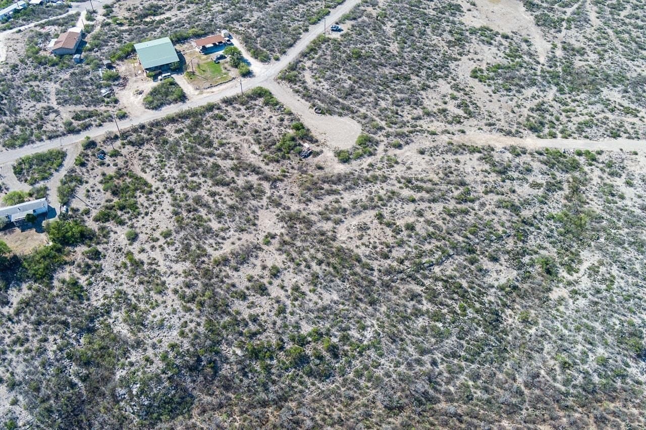 1.36 acres in Val Verde County - photo 13