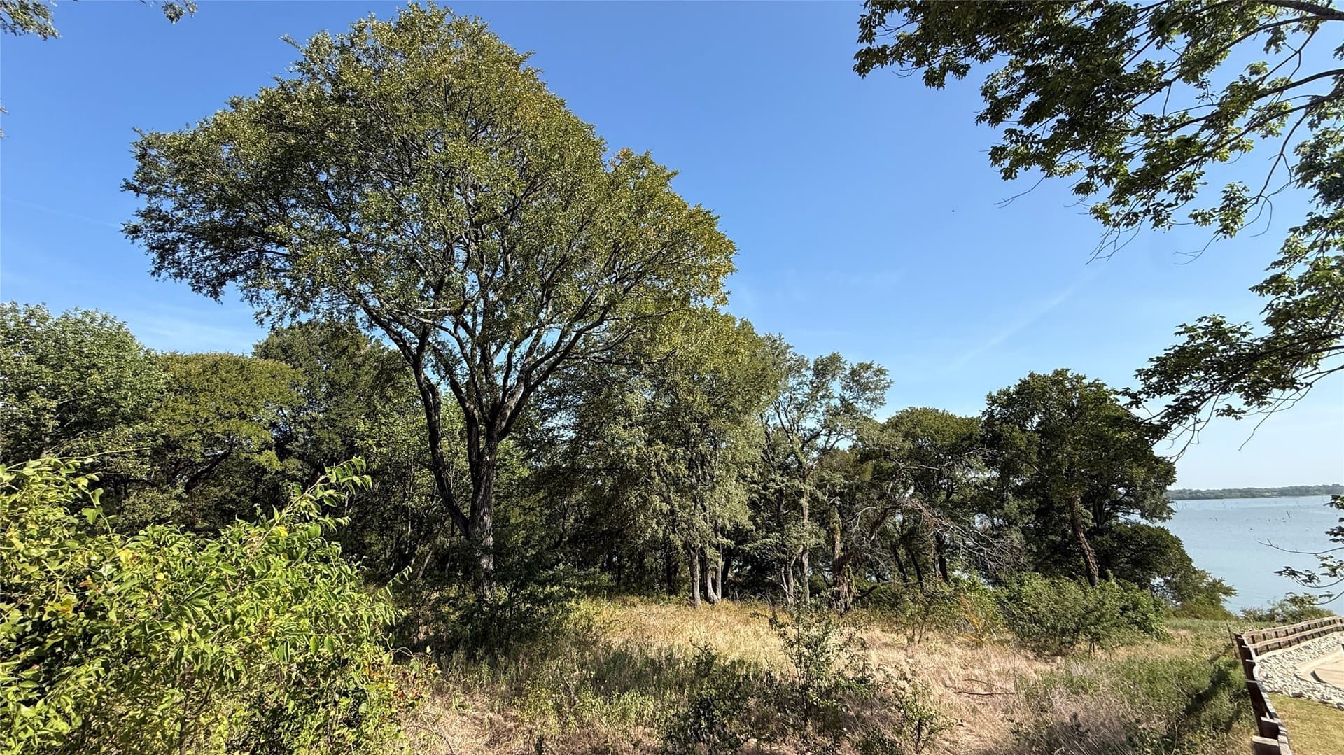 1.16 acres in Navarro County - photo 15