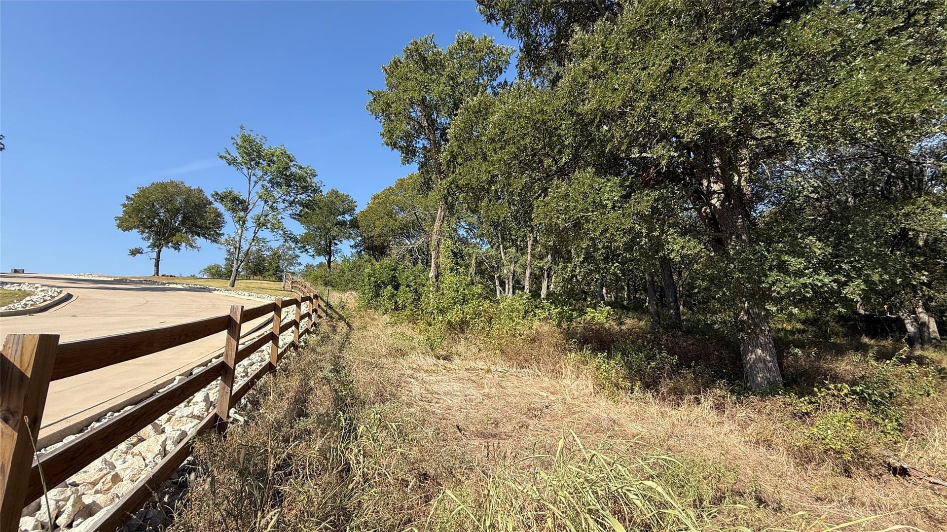 1.16 acres in Navarro County - photo 24