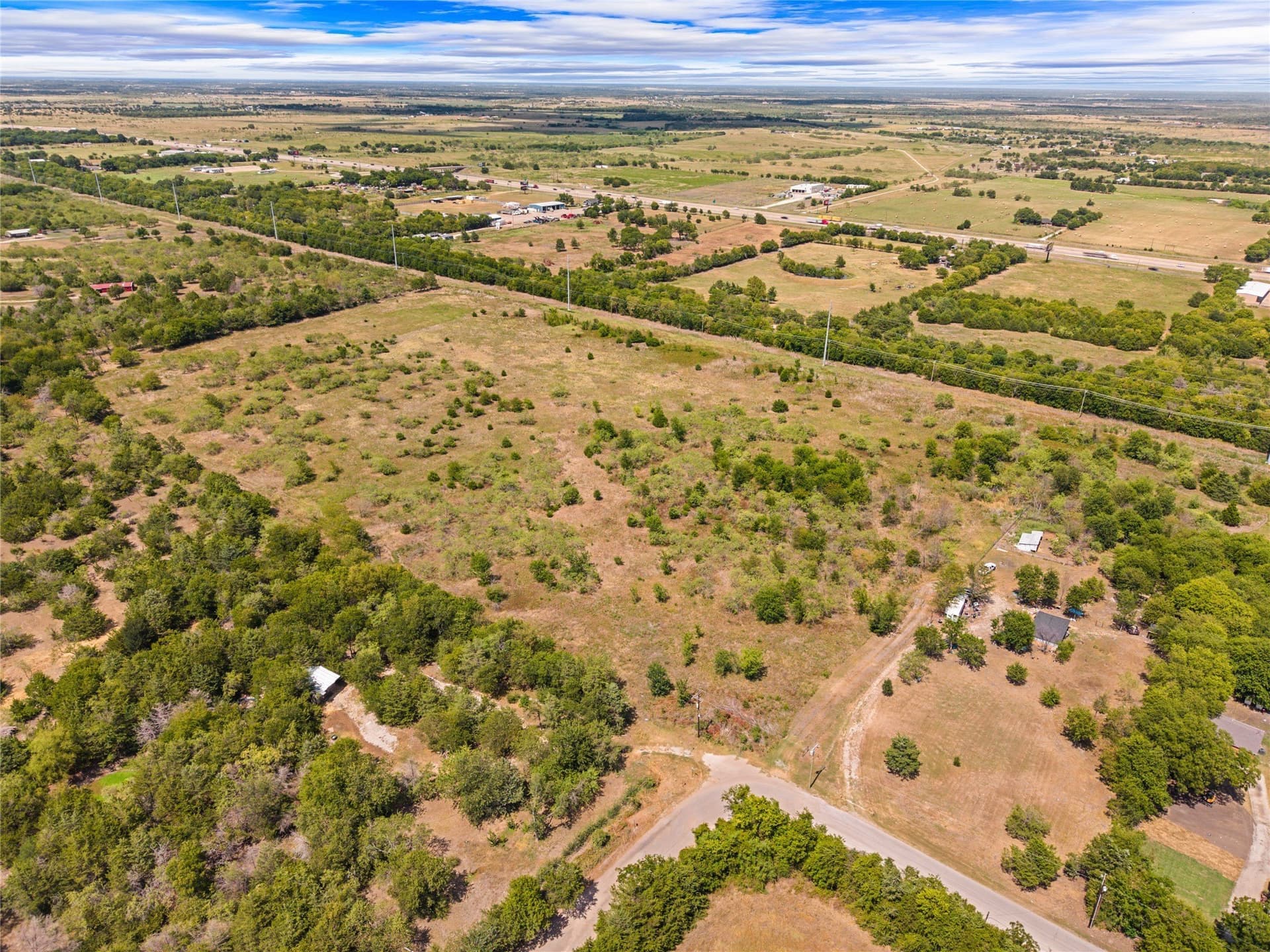 18.95 acres in Navarro County - photo 2