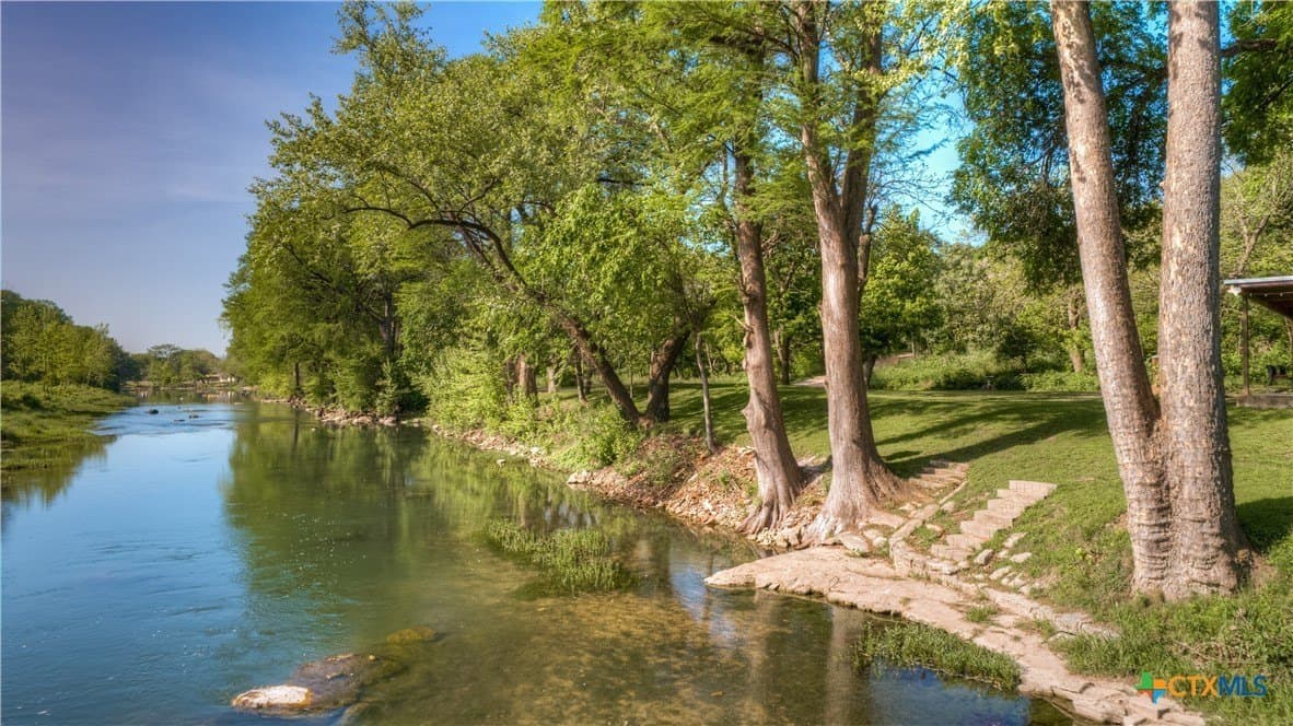 1 acres in Comal County - photo 33