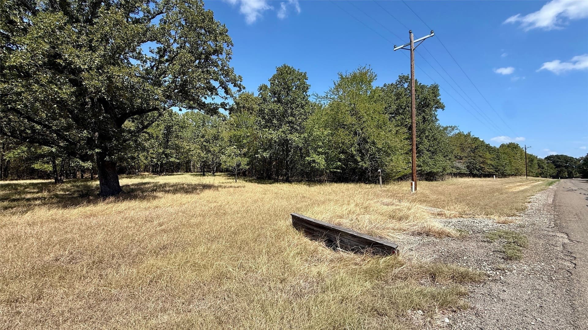 0.5 acres in Navarro County - photo 9
